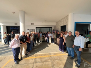 3e09a561-15d1-4430-8a46-515c0615d0fd